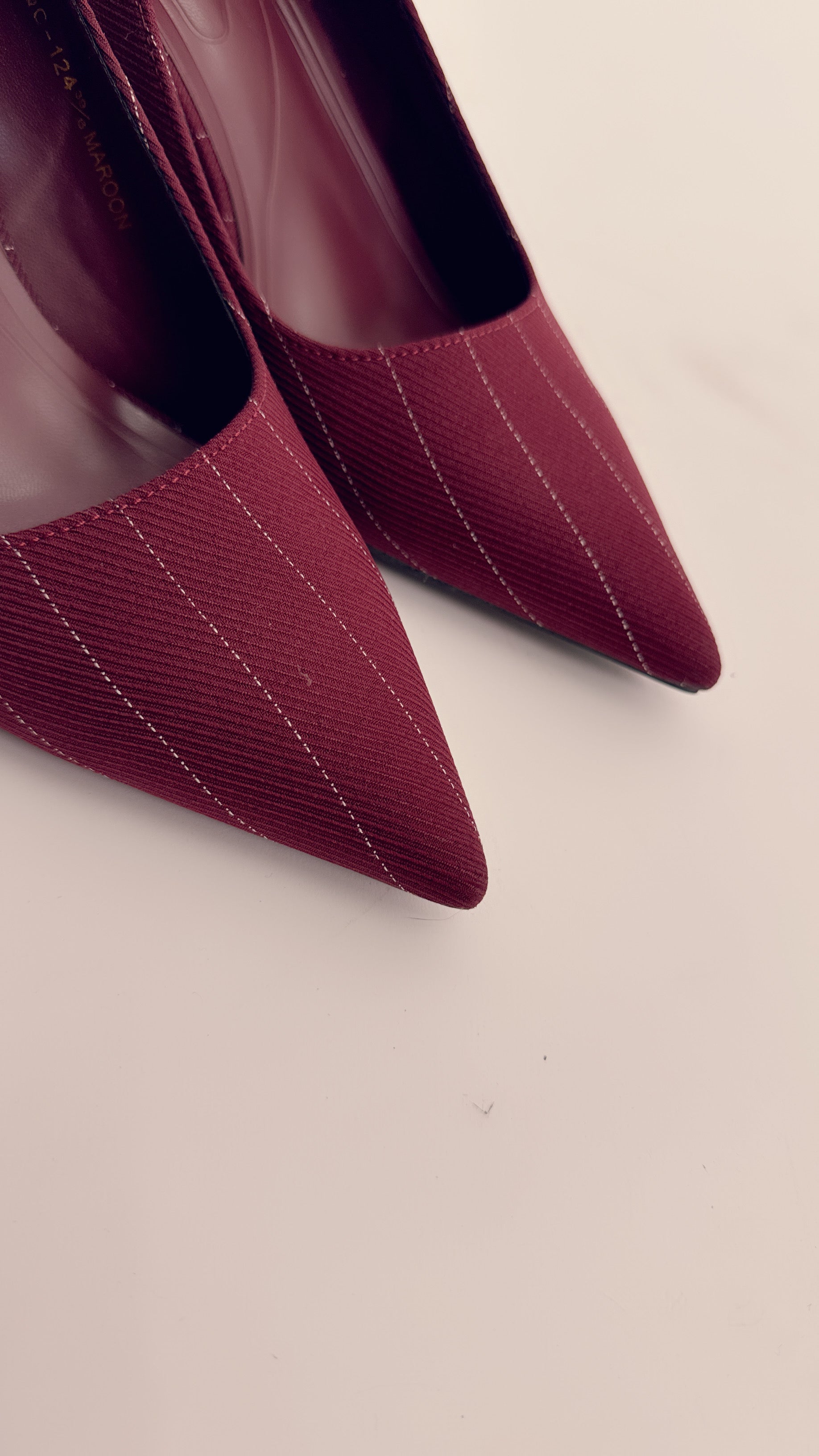 Decoltè gessato bordeaux