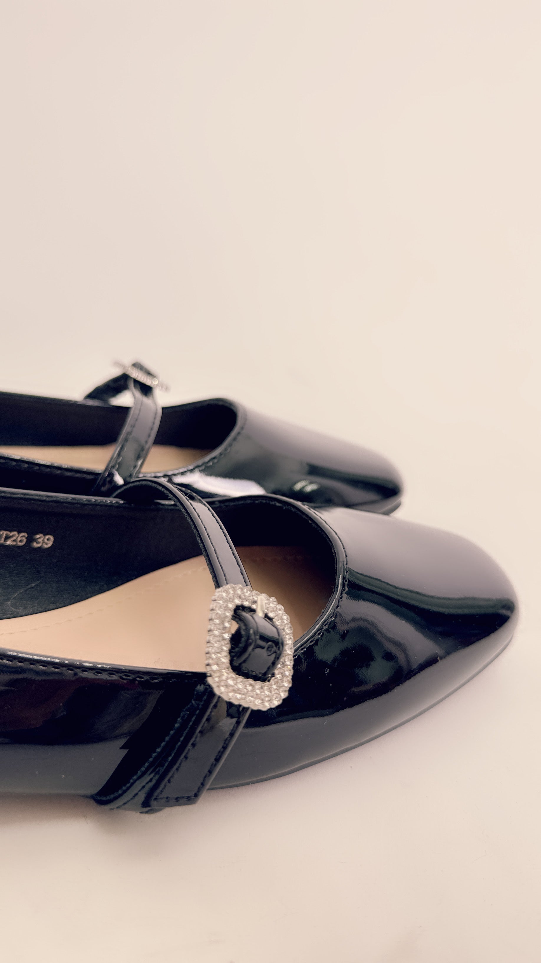 Ballerina black in vernice