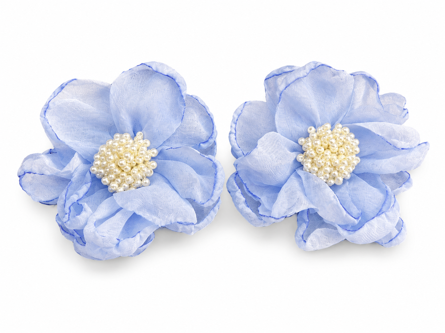 Orecchino fiore con perle