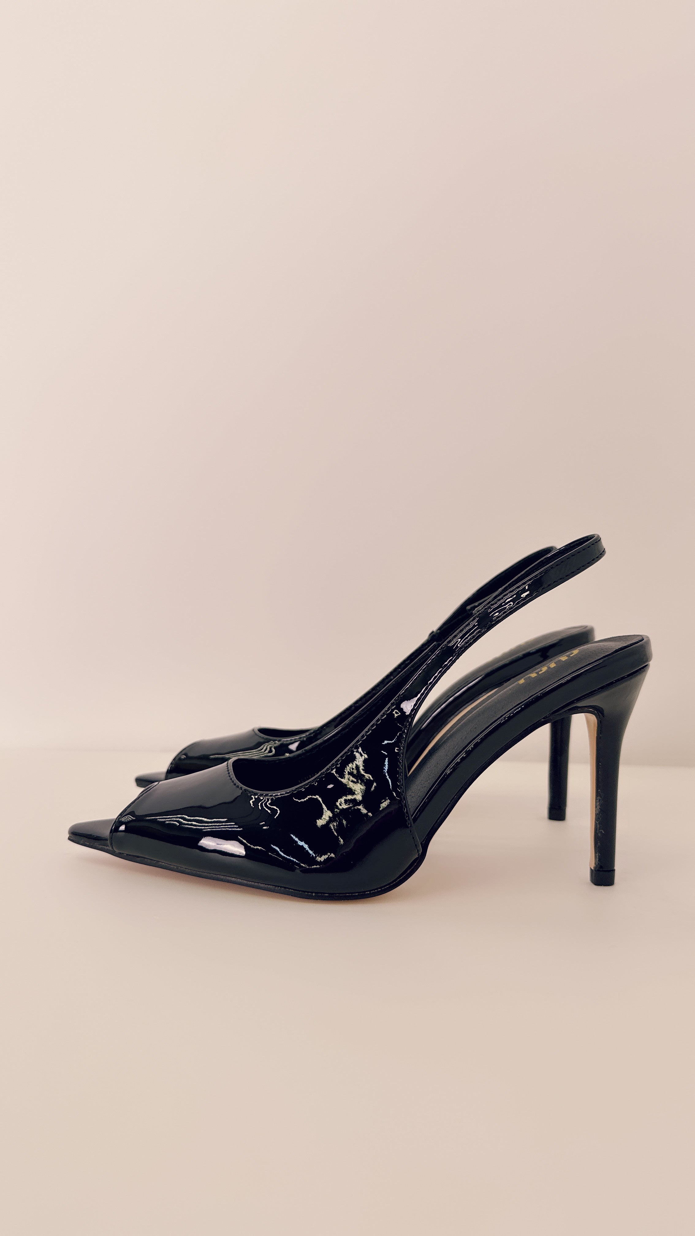 Slingback vernice