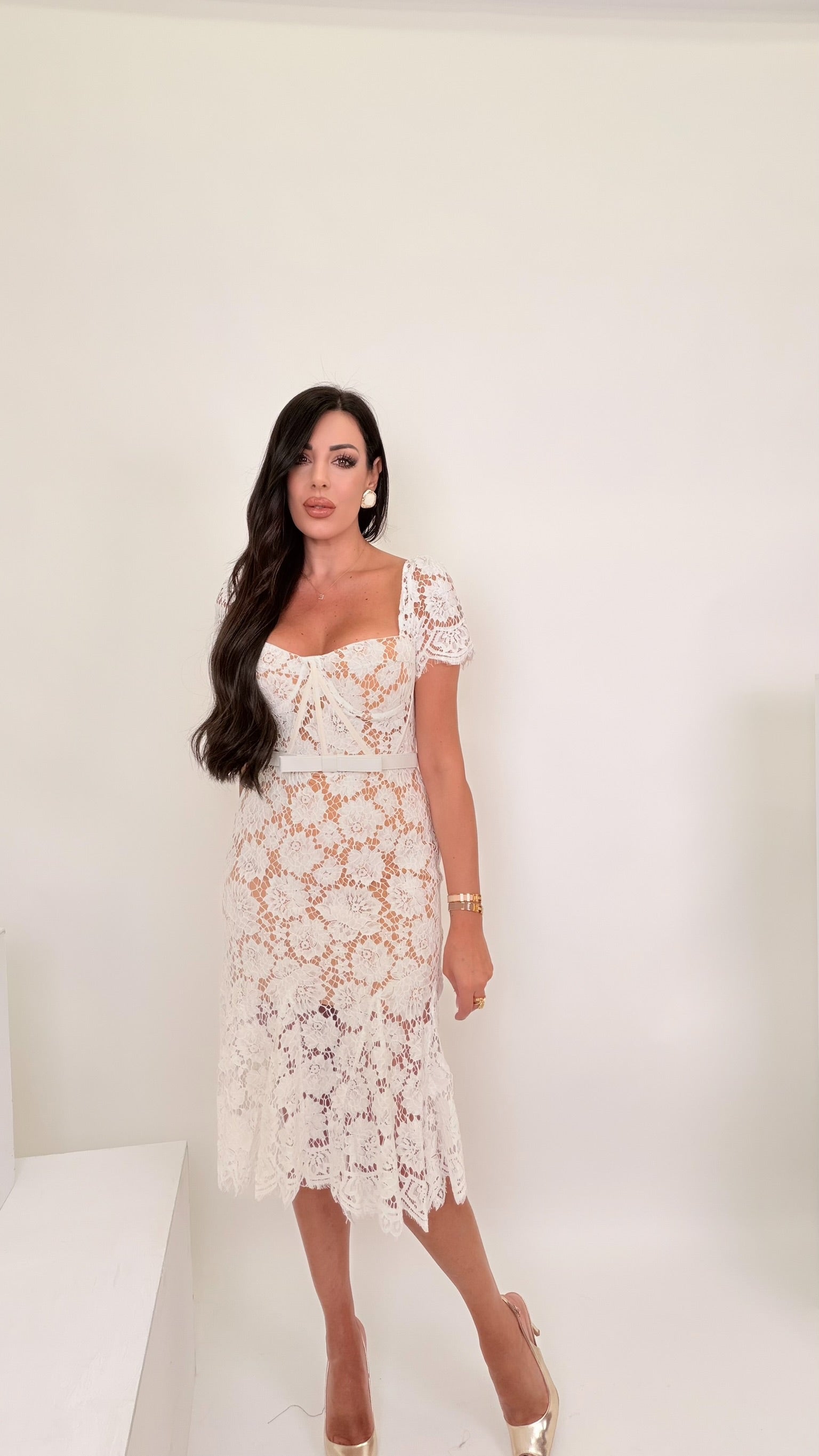 Abito in pizzo icon bianco