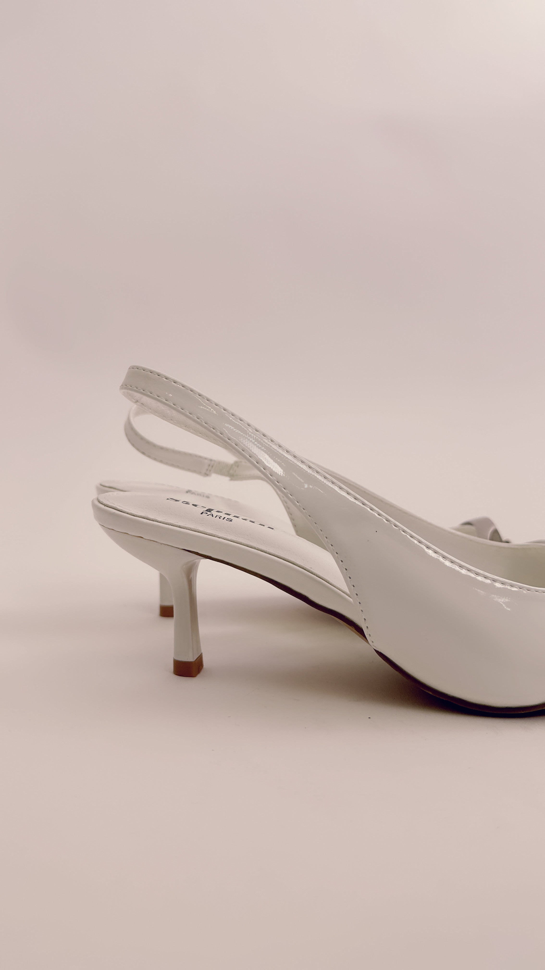Slingback in vernice white P1430