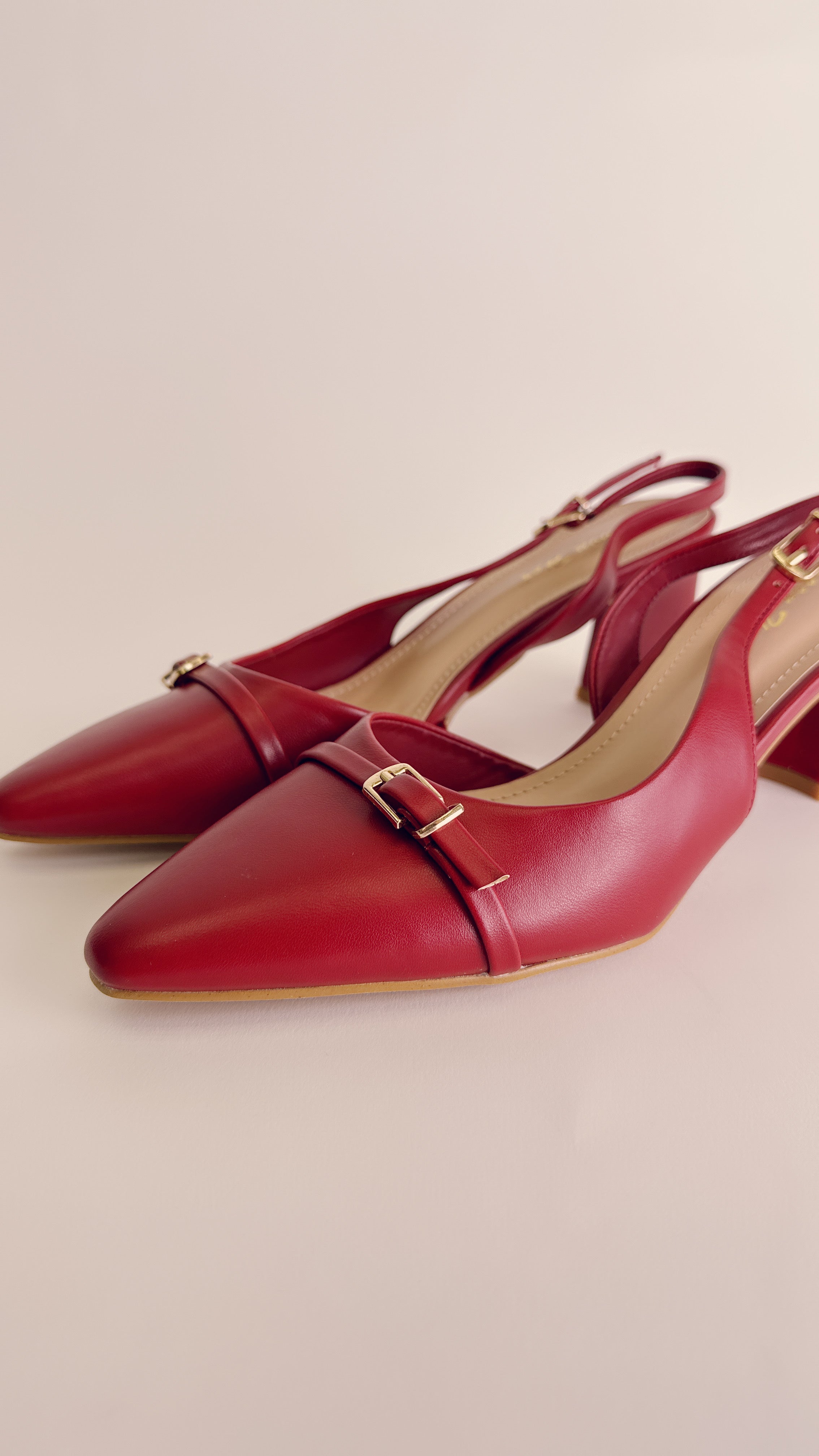 Slingback red m106