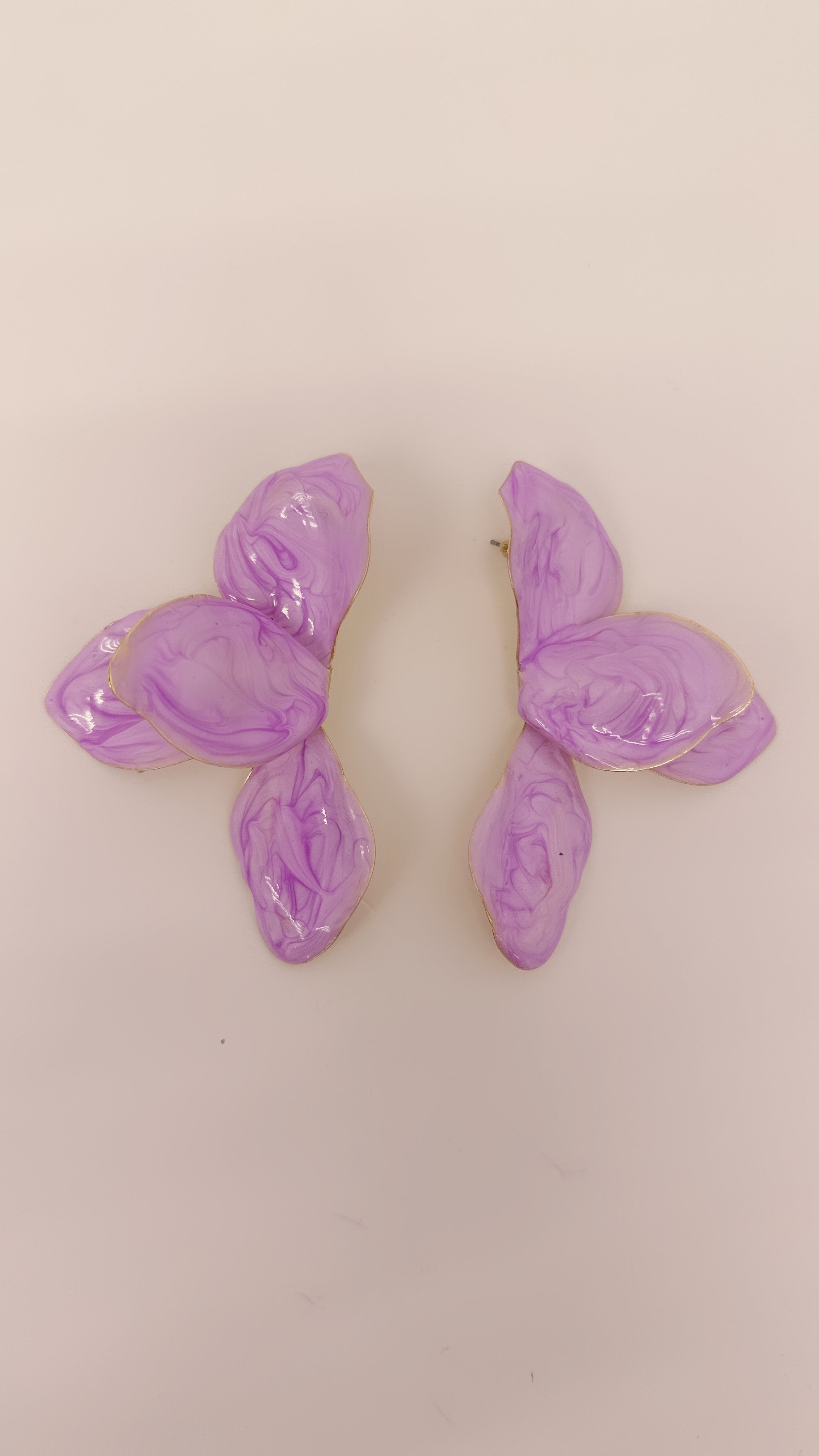 Orecchino metà fiore glicine