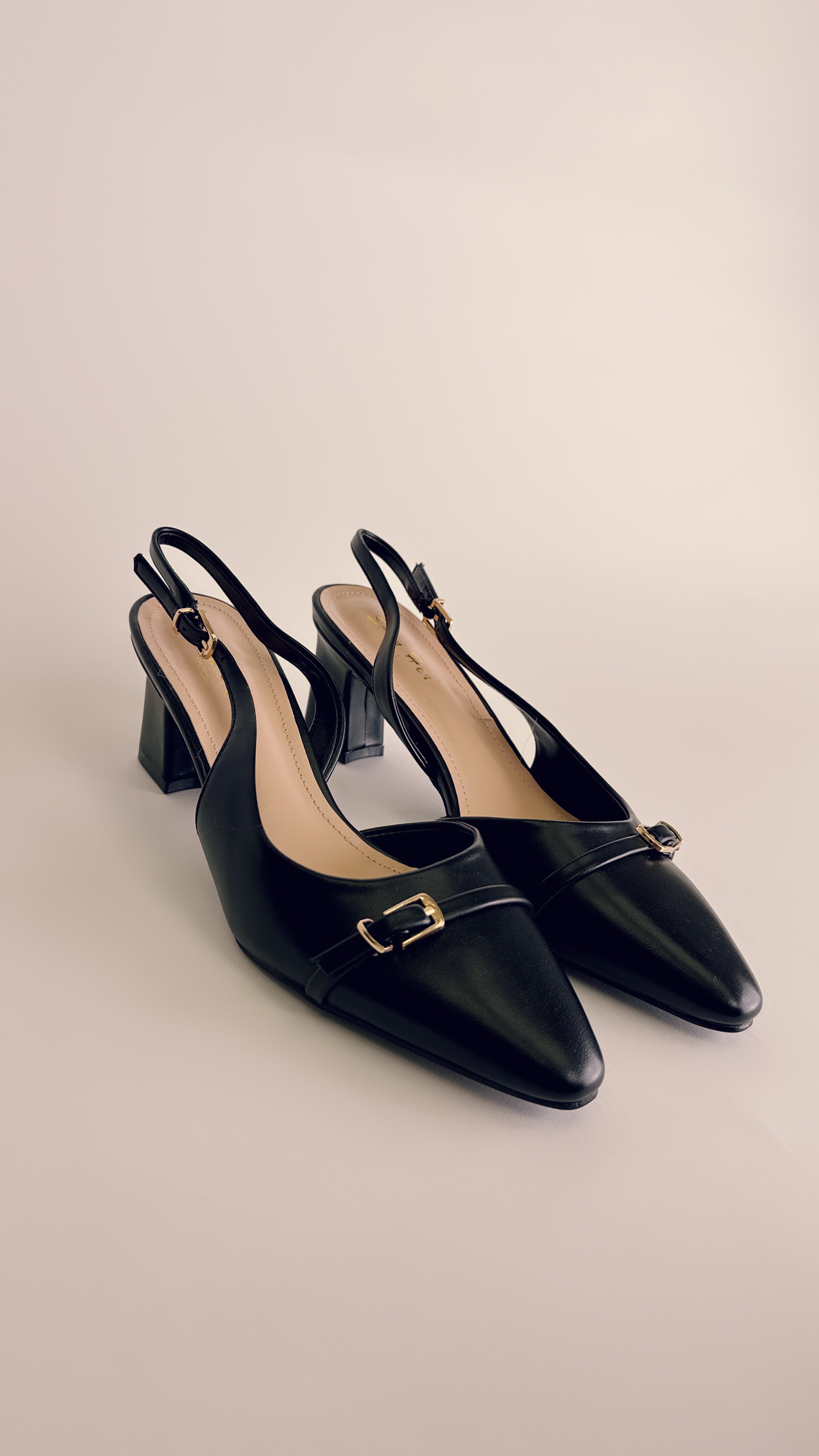 Slingback black m106