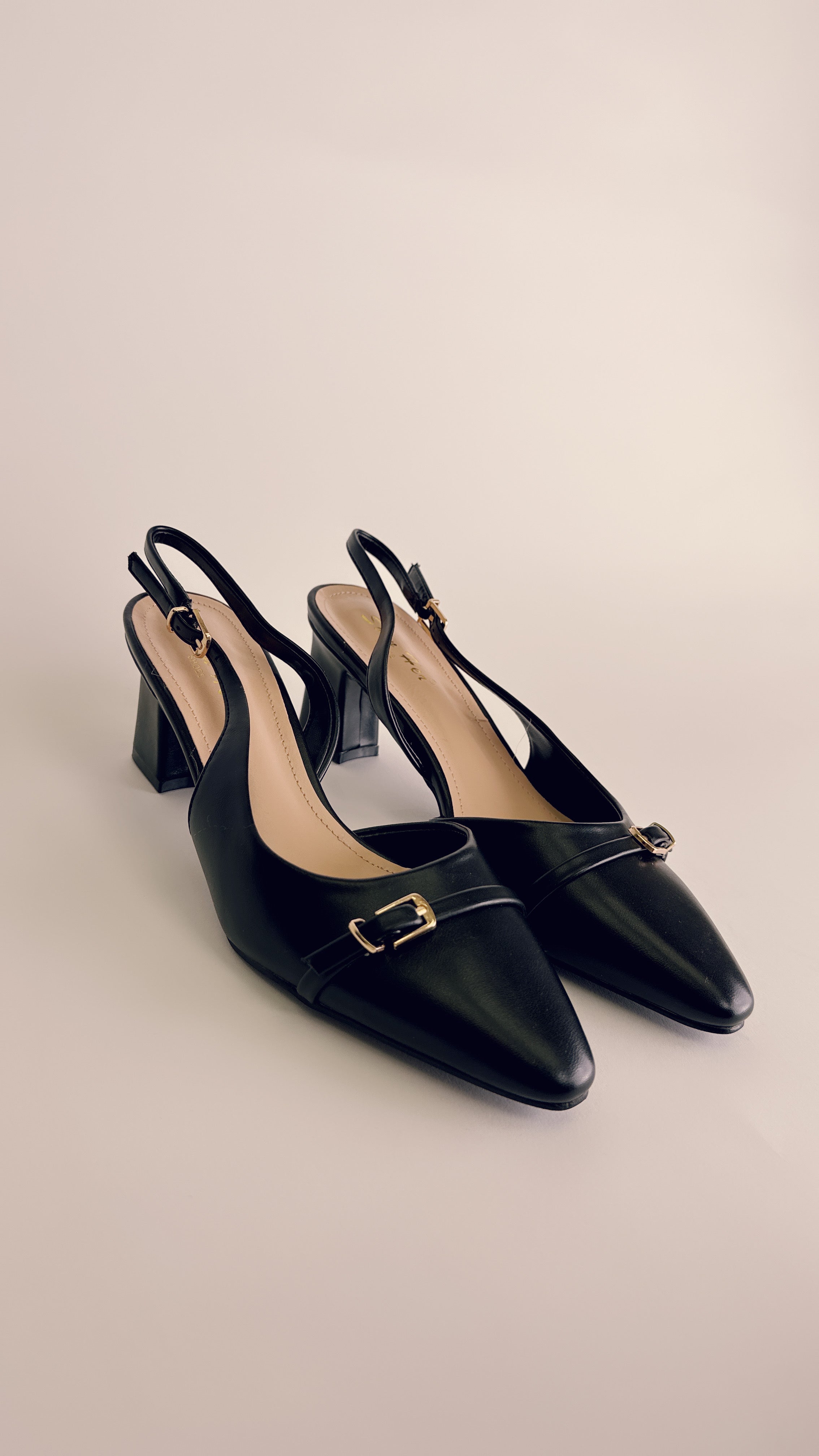 Slingback black m106
