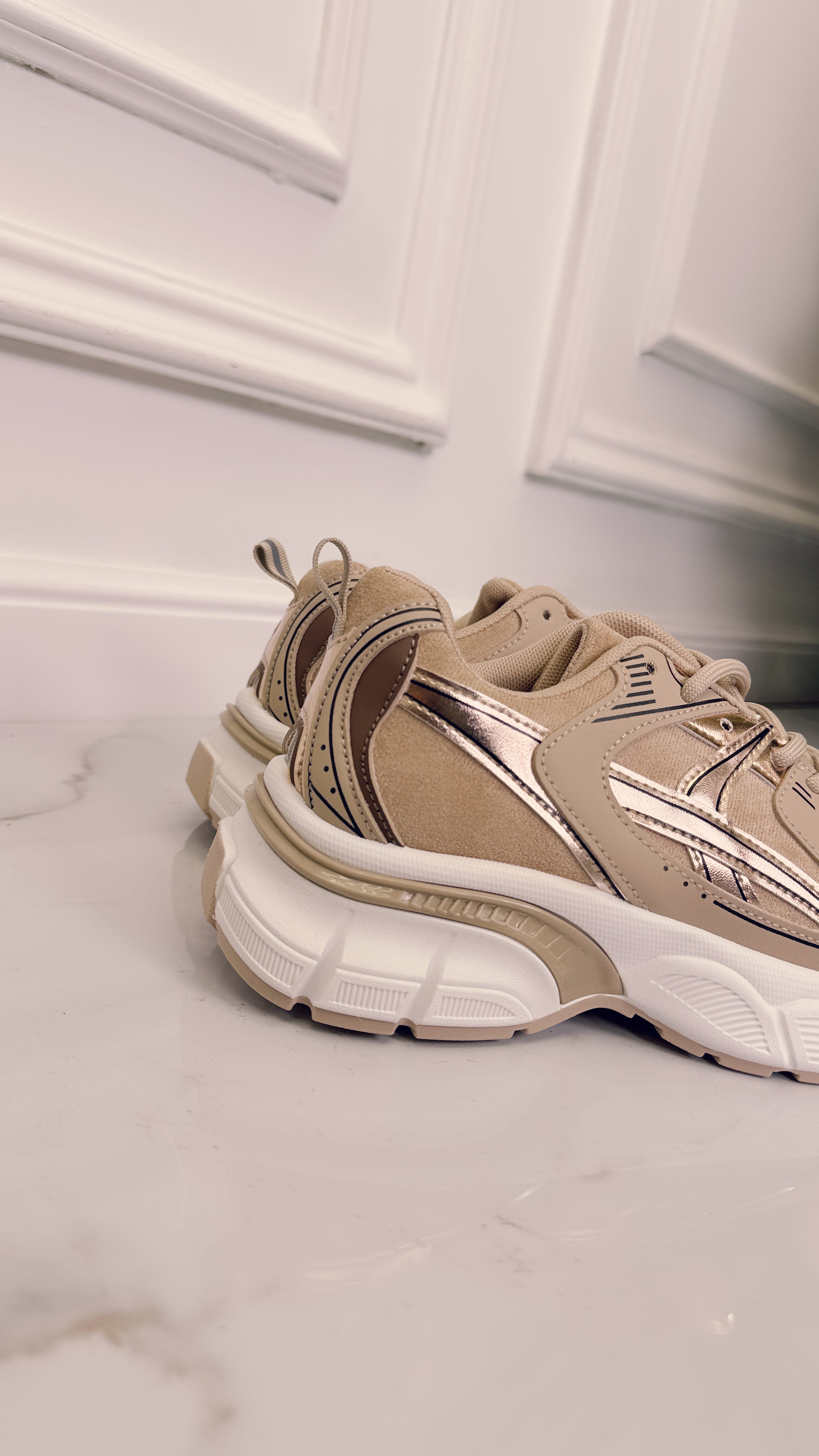 Sneakers beige scuro 169