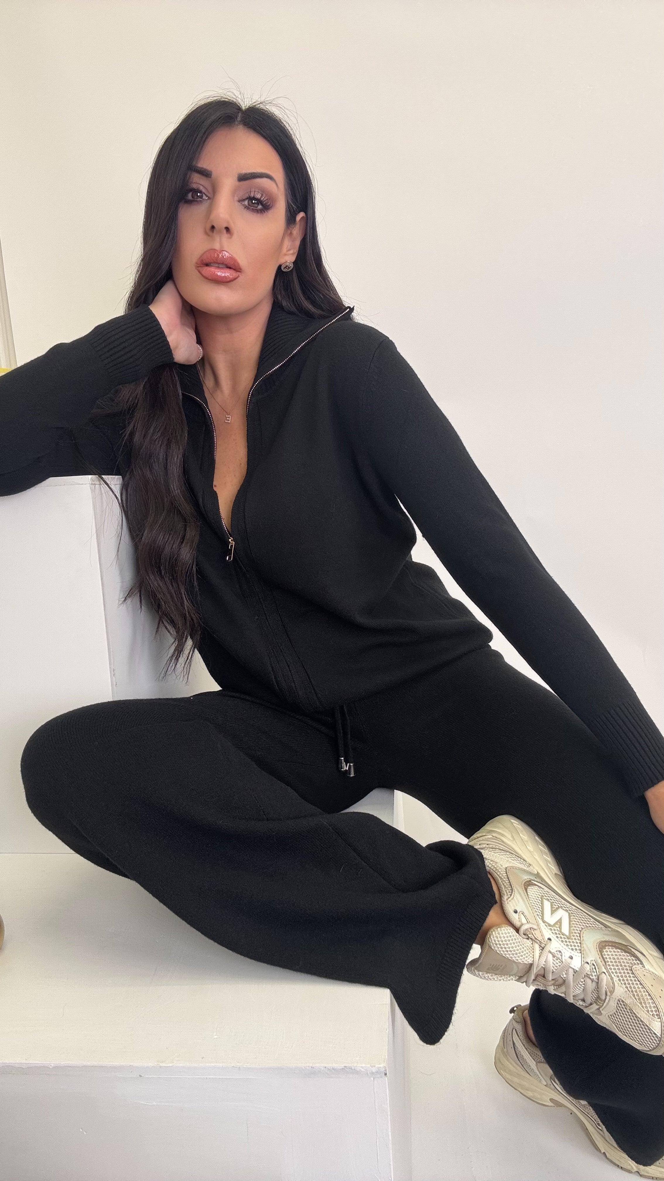 Coordinato in lana nero