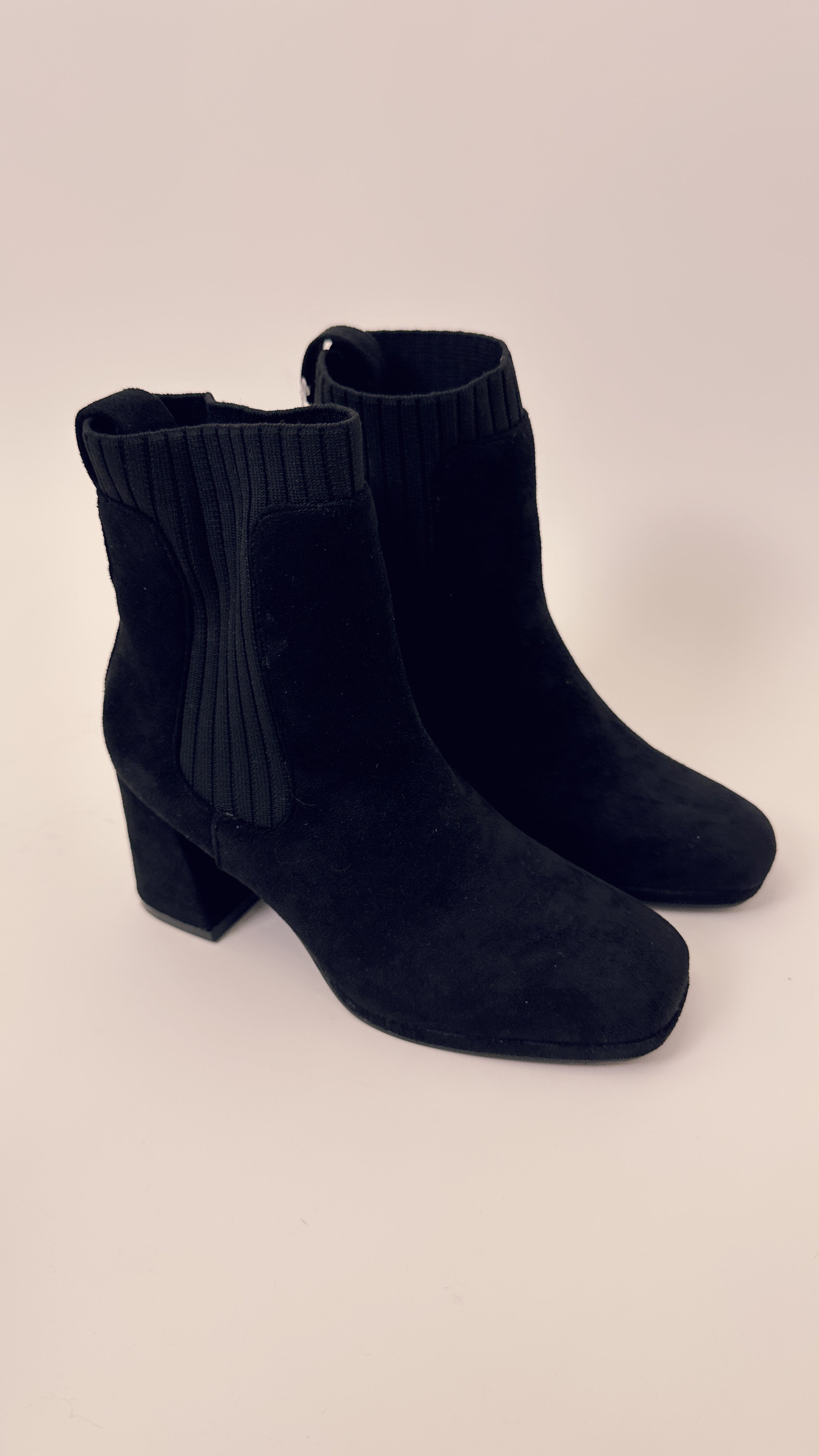 Stivaletto camoscio nero
