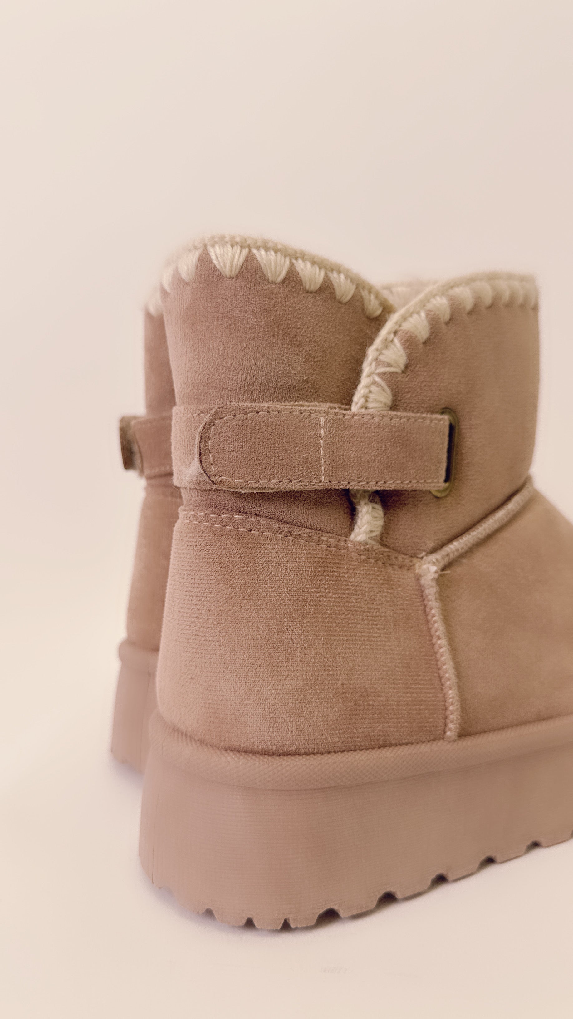 Stivaletto con lana interna xd9278