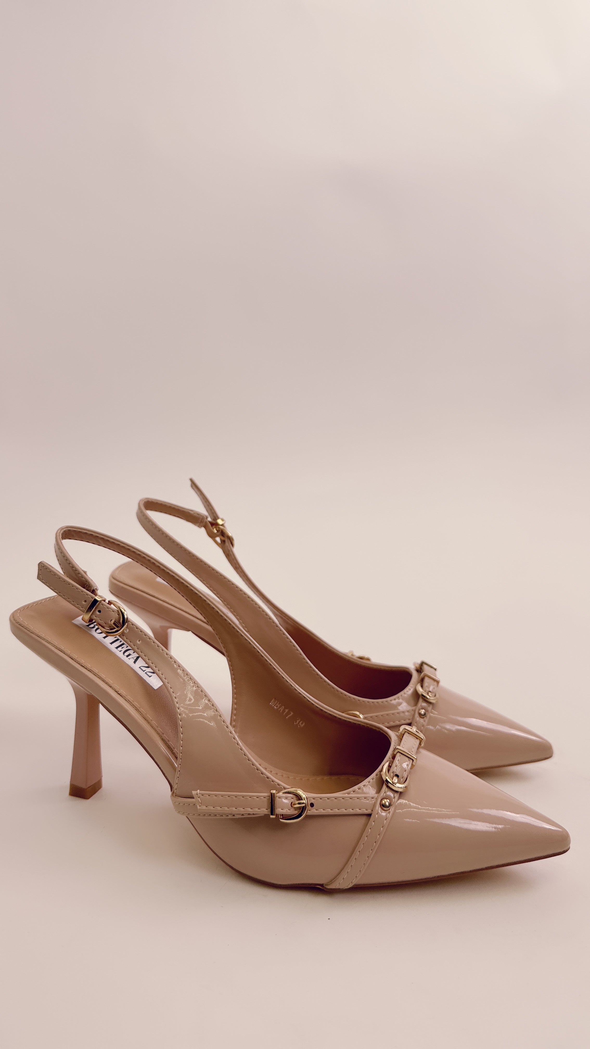 Slingback in vernice nude MBA17