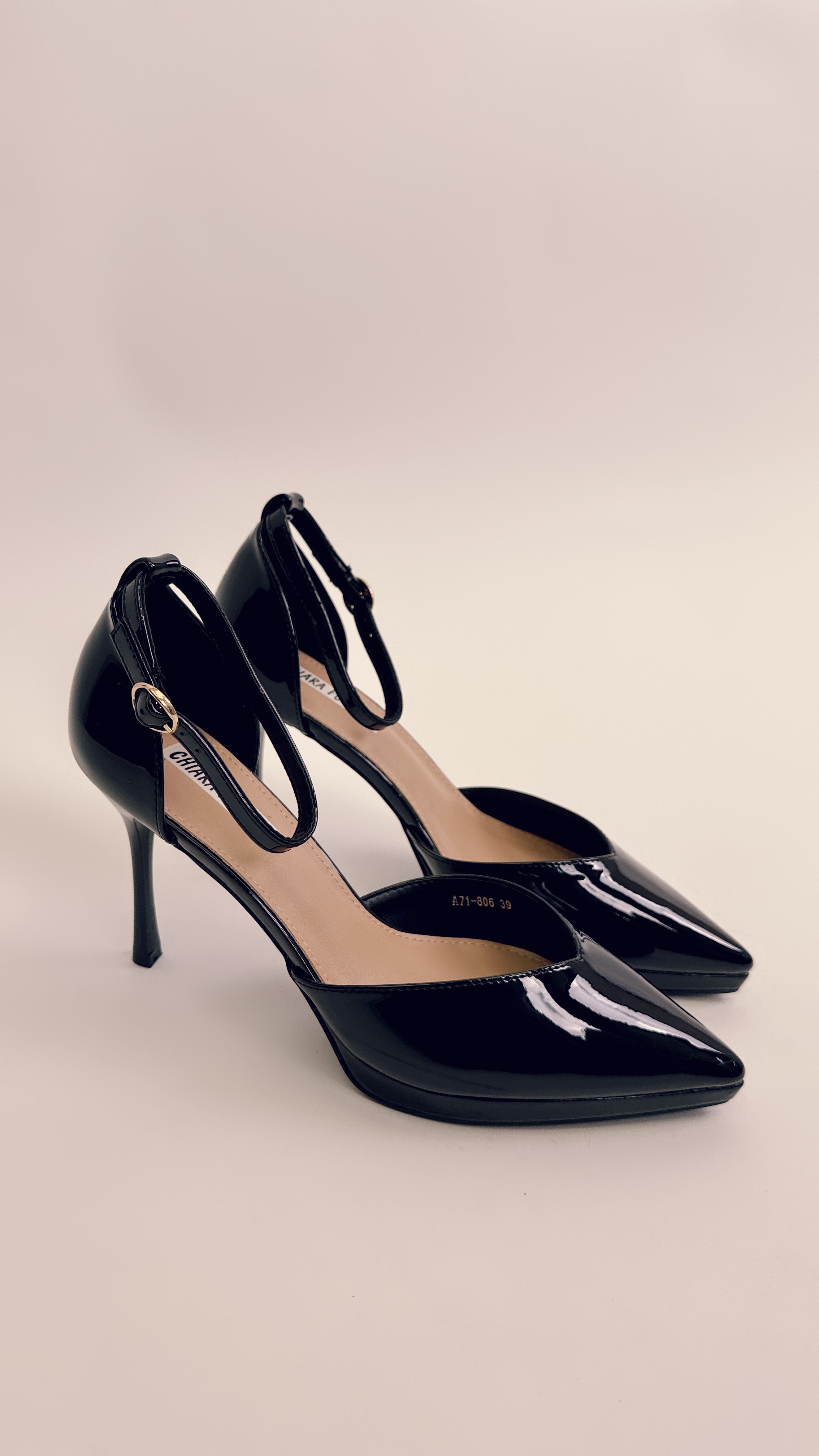 Decoltè in vernice black A71806