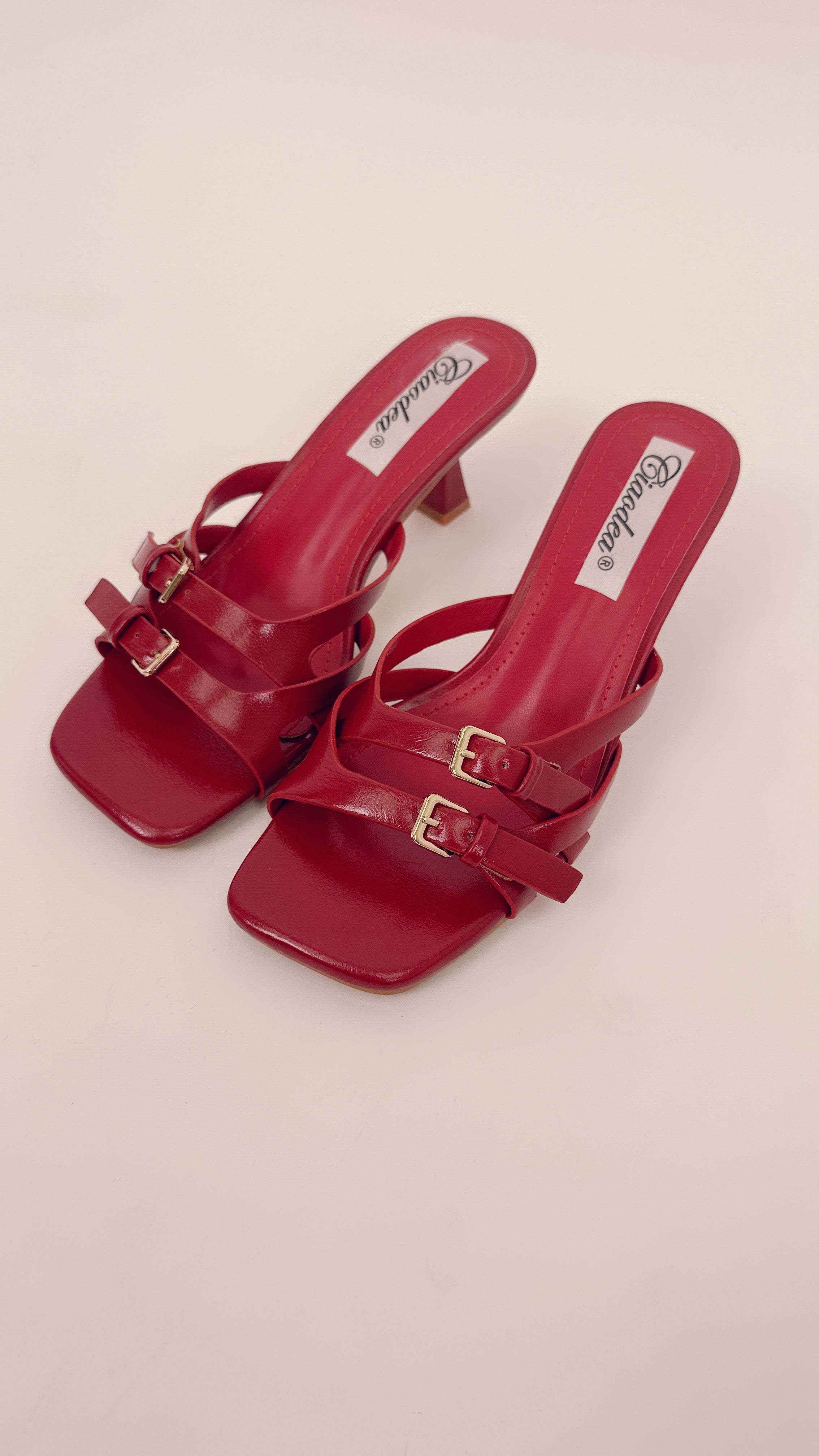 Sandalo doppio cinturino rosso