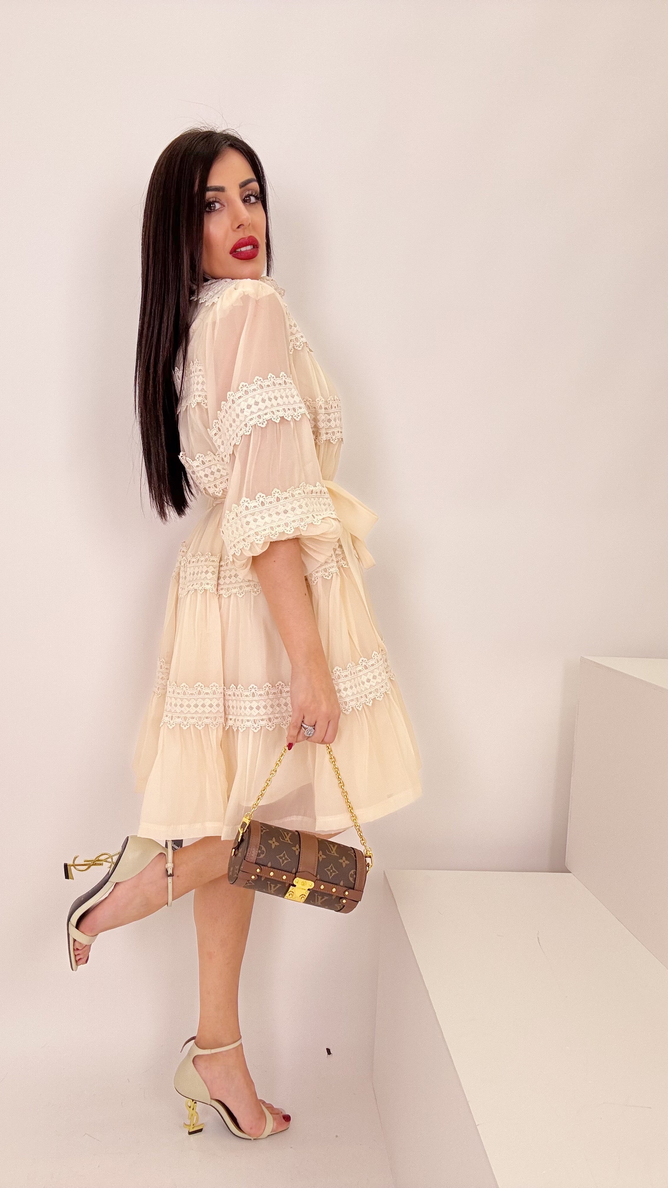 Dress bonton
