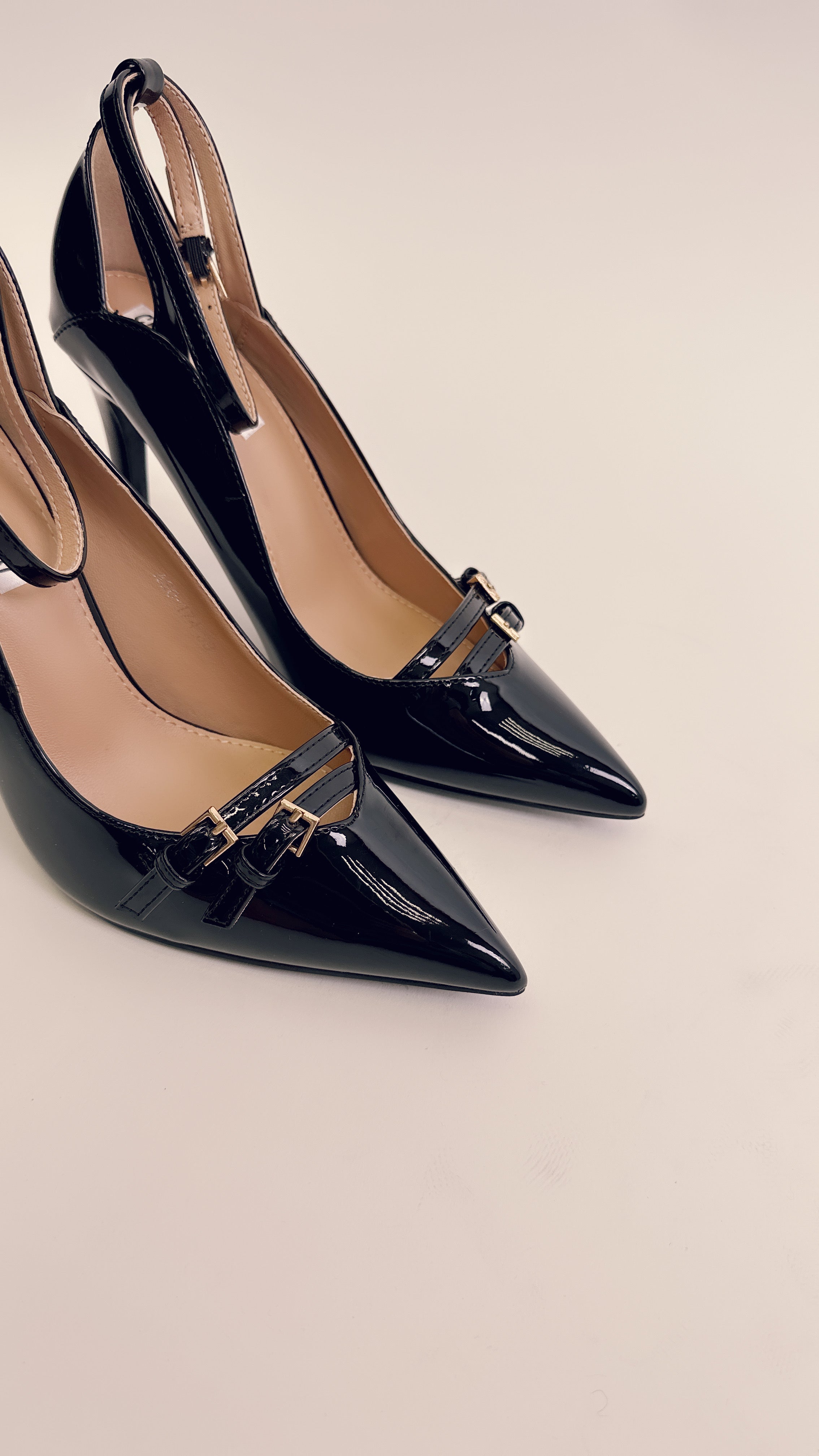 Decoltè in vernice black 174
