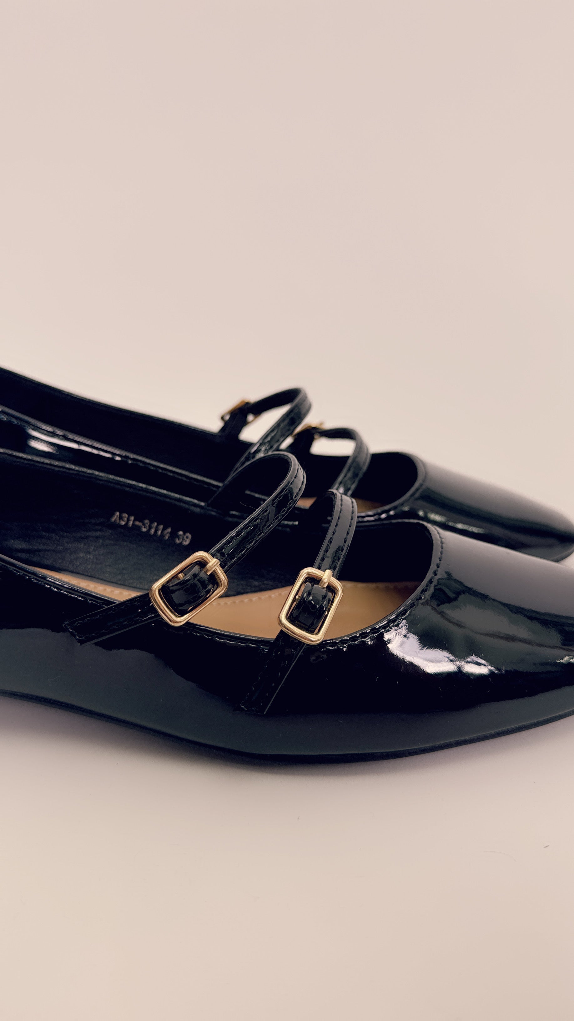 Ballerina vernice 114