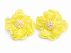 Orecchino fiore con perle