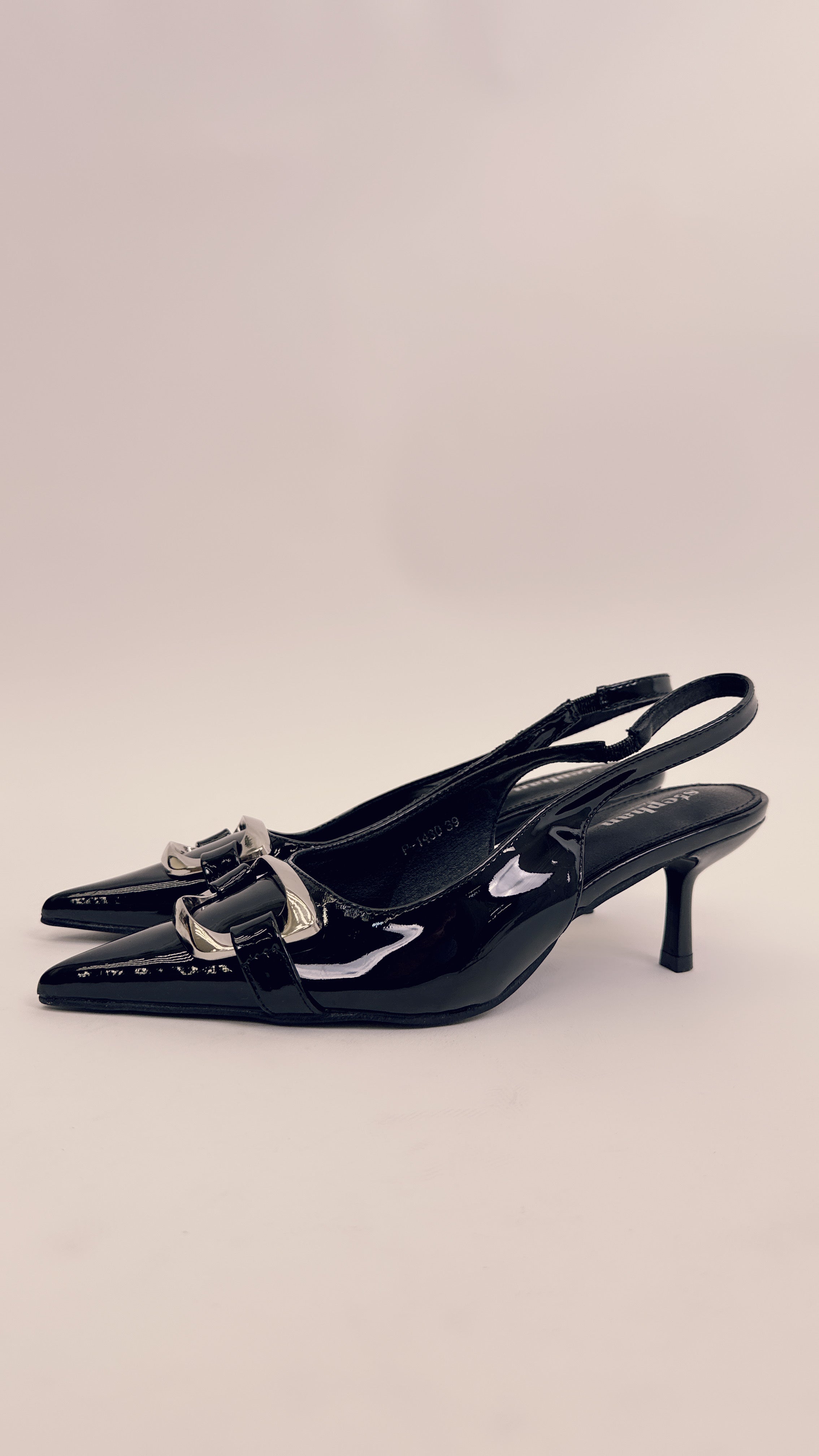 Slingback in vernice black P1430