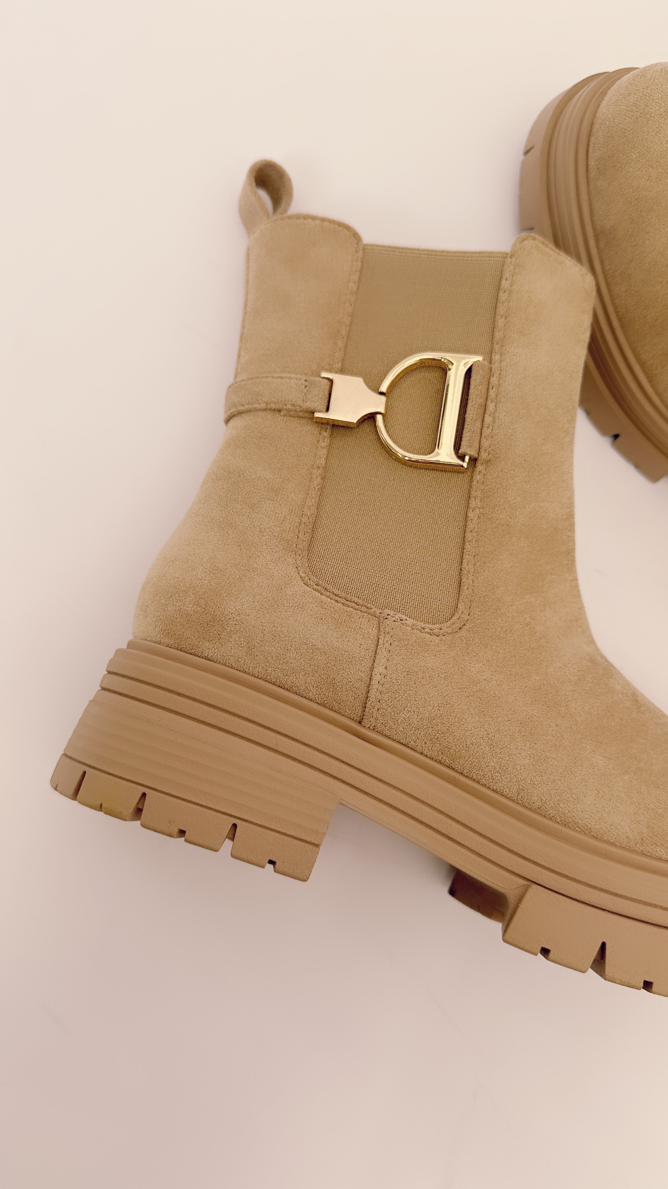 Stivaletto camoscio beige 0901