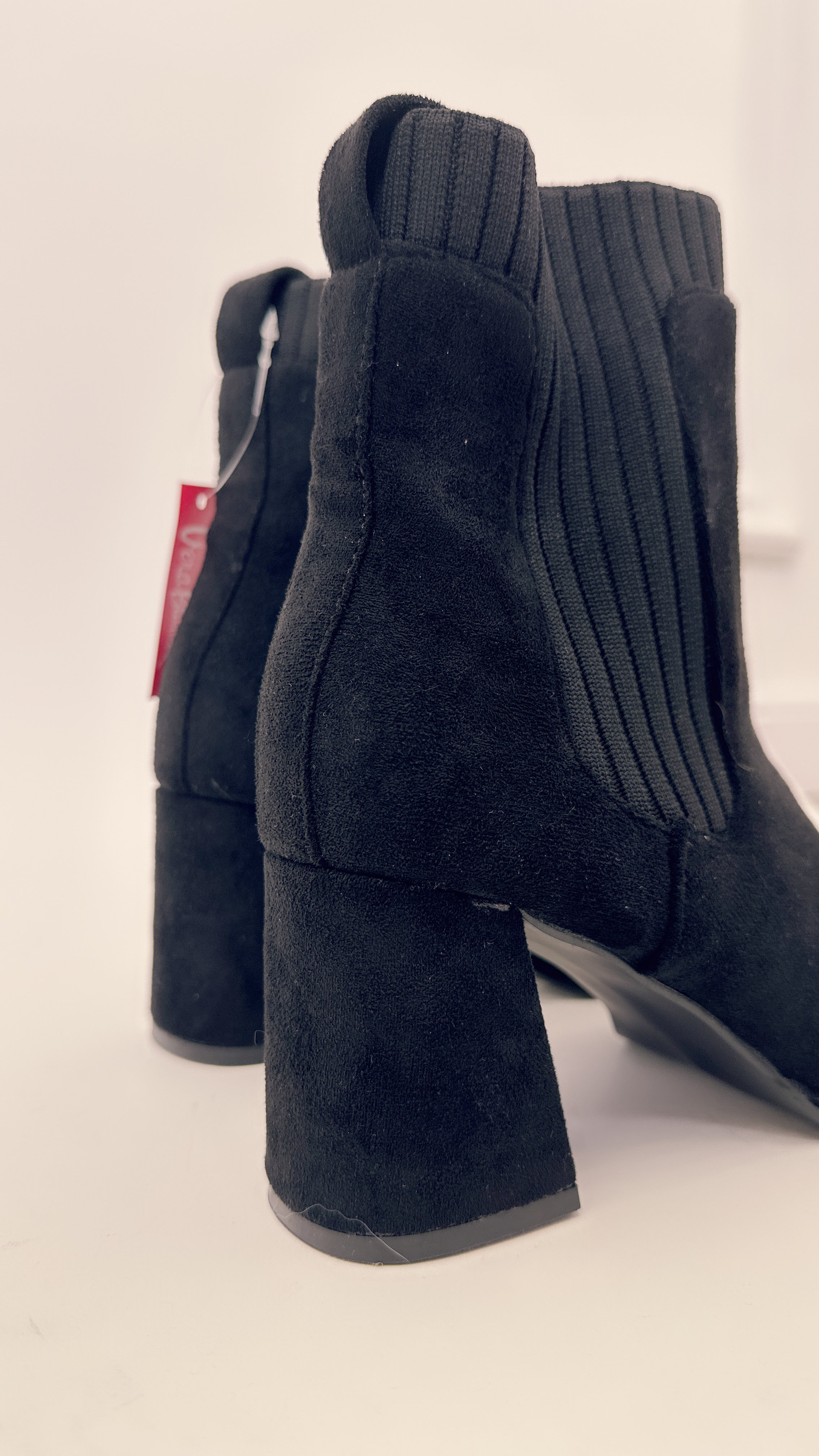 Stivaletto camoscio nero